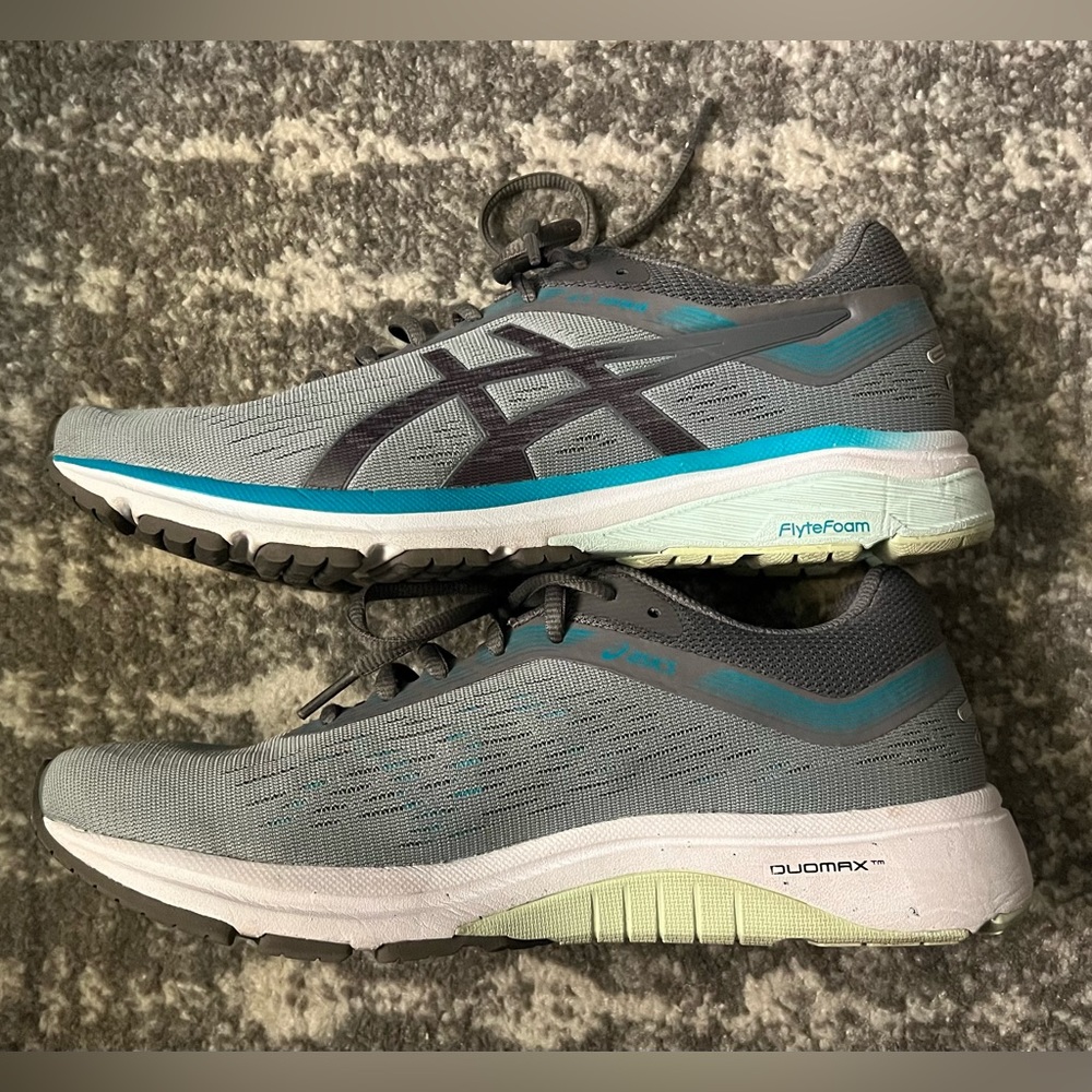 Asics GT-1000. Size 10.